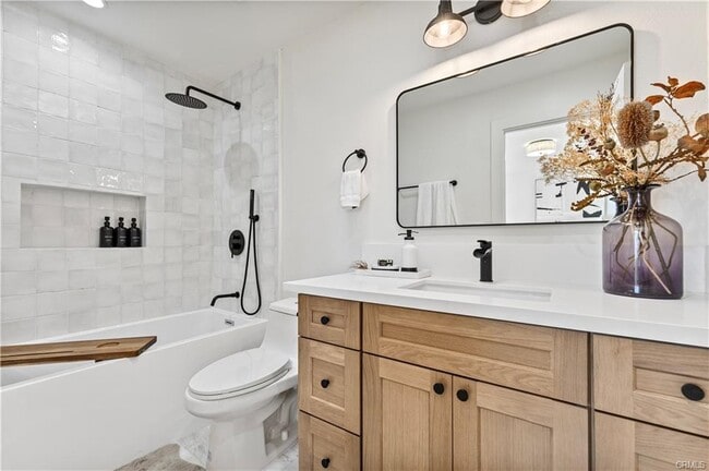 Photo - 4365 McLaughlin Ave Unit 25