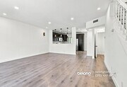Photo - 8154 Manitoba St