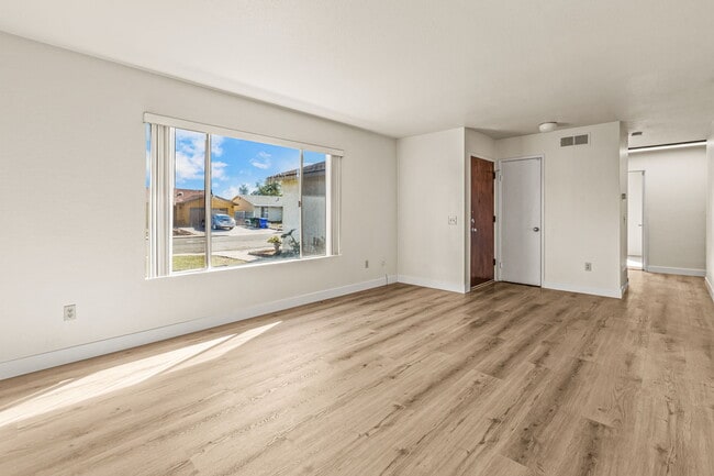 Photo - 10420 Greenford Dr