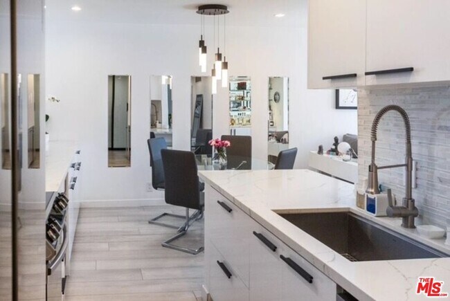 Photo - 8535 W Knl Dr Unit 212