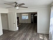 910sq/ft one bedroom duplex centrally located 15 min from DTLA and LAX - 5027 2nd Ave Apartment Unit 5027 2nd Ave