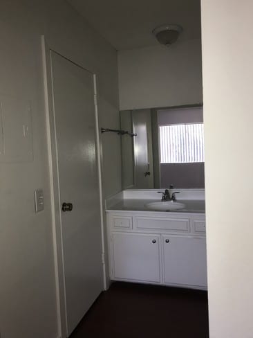 Photo - 7805 Reseda Blvd