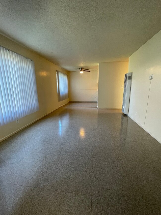 Building Photo - 1302 E Kingsley Ave Unit 1302 E. Kingsley Ave. 5