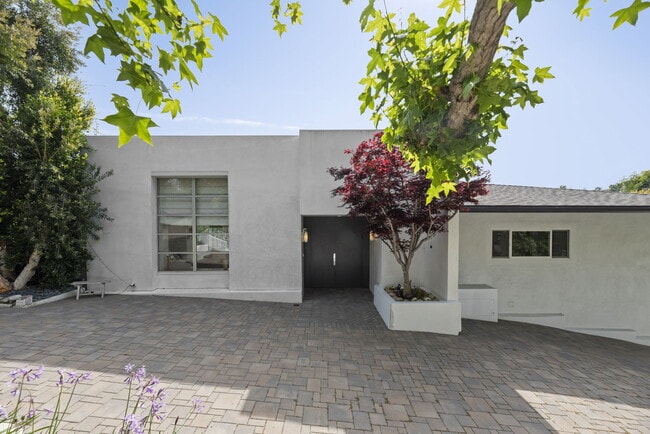 Photo - 641 Walther Way