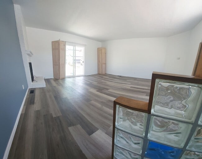 Building Photo - 1631 Van Horne Ln Rental