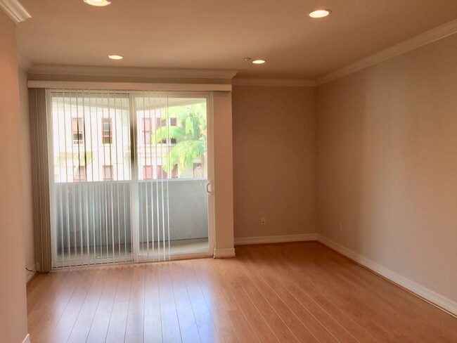 Photo - Large upgraded 1 Bdrm, 1 Bath w/large stor... Unit 307