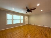 Photo - 10428 Riverside Dr Unit 10430