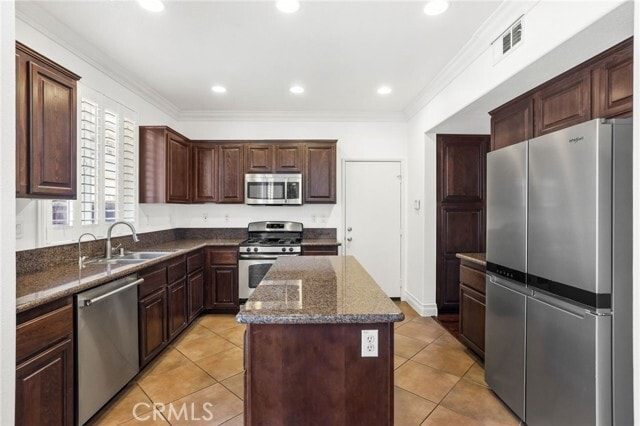 Photo - 279 Sparkleberry Ave