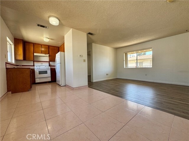 Building Photo - 12327 Beverly Blvd Unit C3