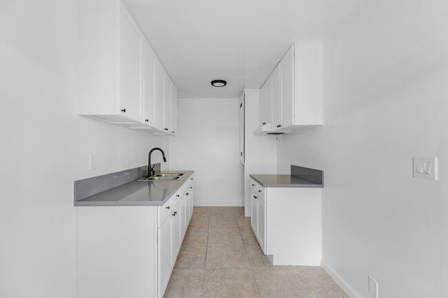 Photo - 13410 S Vermont Ave Unit 13410