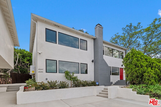 Photo - 2045 Paramount Dr