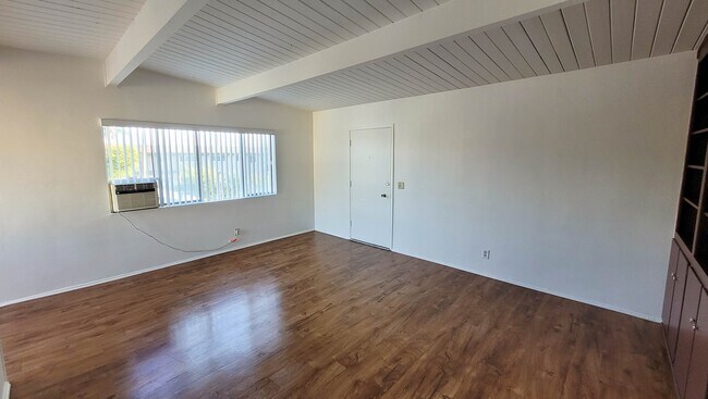 Photo - 6251 Milton Ave