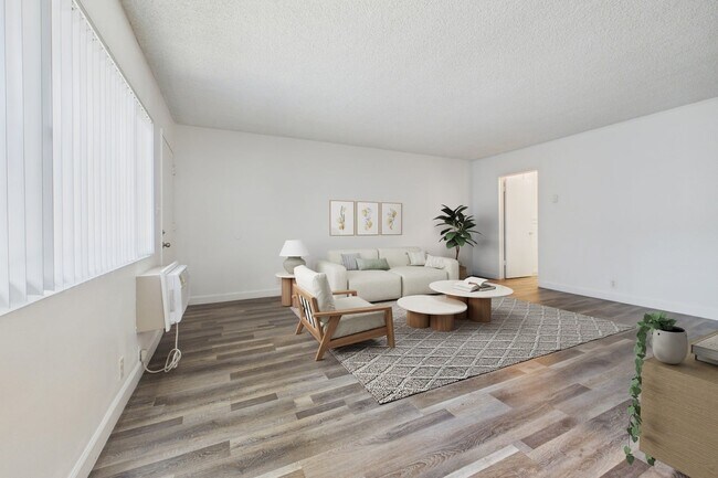 Photo - Country Club Apartments