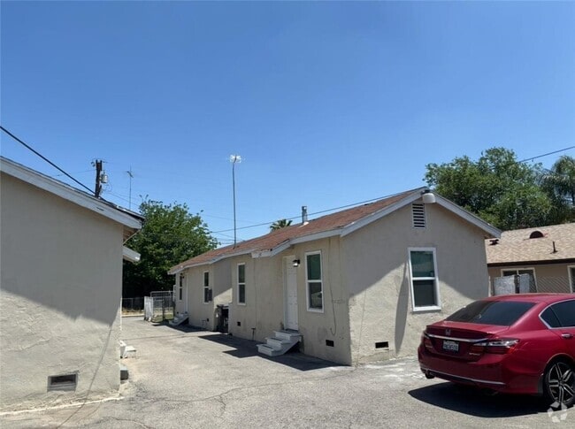 Building Photo - 126 S Giovanola Ave Rental