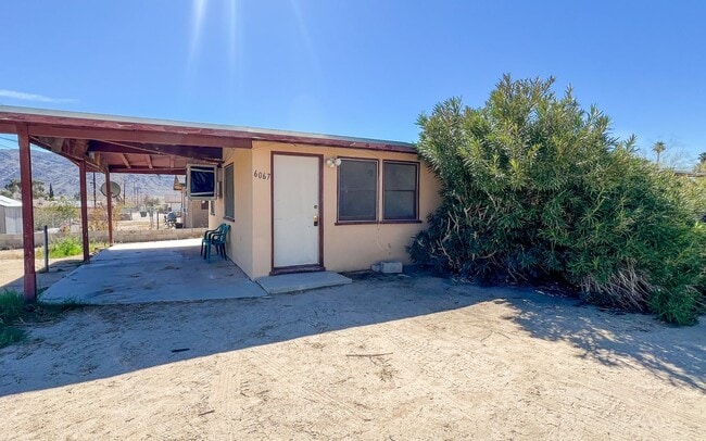 Building Photo - 6067 Abronia Ave Unit 1