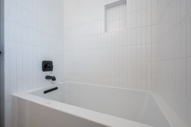 Photo - 3201 S Barrington Ave Unit F