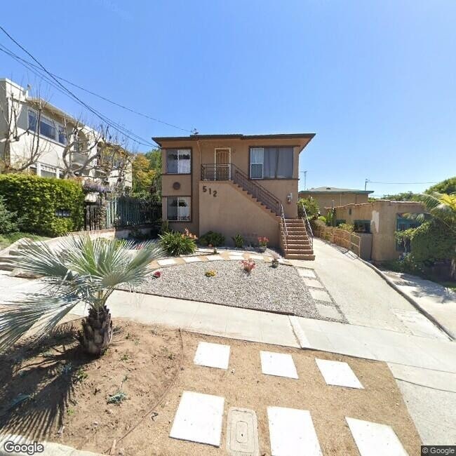 Building Photo - 512 Bay St