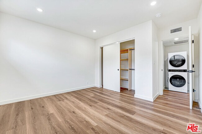 Photo - 16185 Sunset Blvd Unit 3