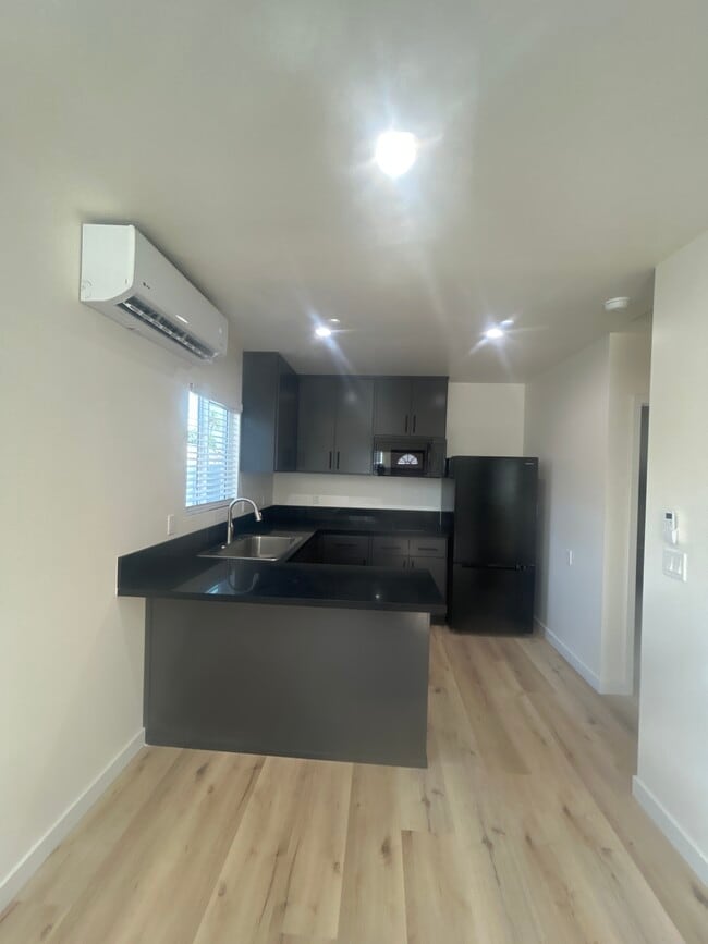 Kitchen - 8901 Firestone Plz Unit A