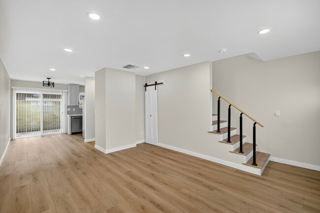 Photo - 11972 Walnut St