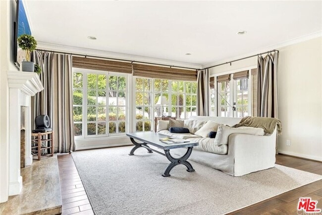 Photo - 815 Camphor St