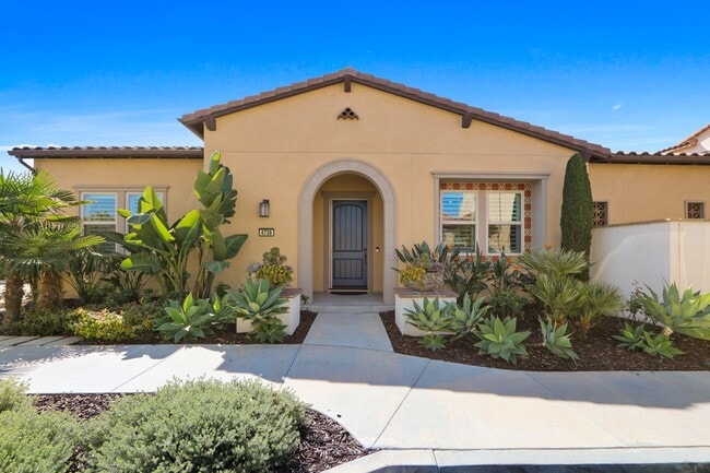 Building Photo - Gated 55 and older 3 bedroom 2 bathroom Ovation at Flora Park