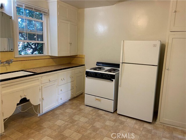 Photo - 6956 San Gabriel Blvd
