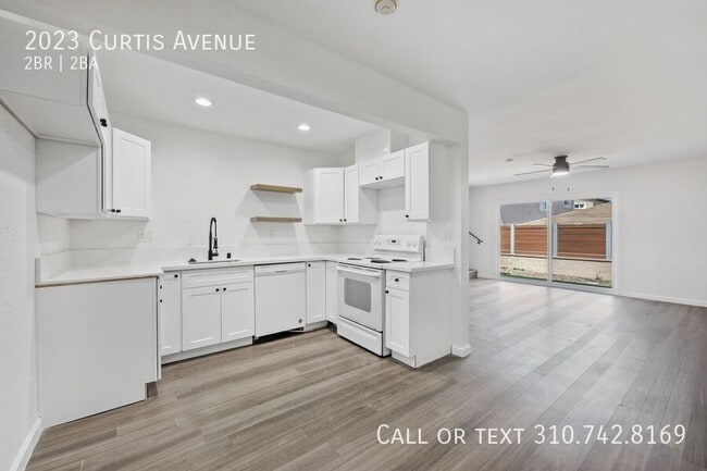 Building Photo - 2023 Curtis Ave Rental