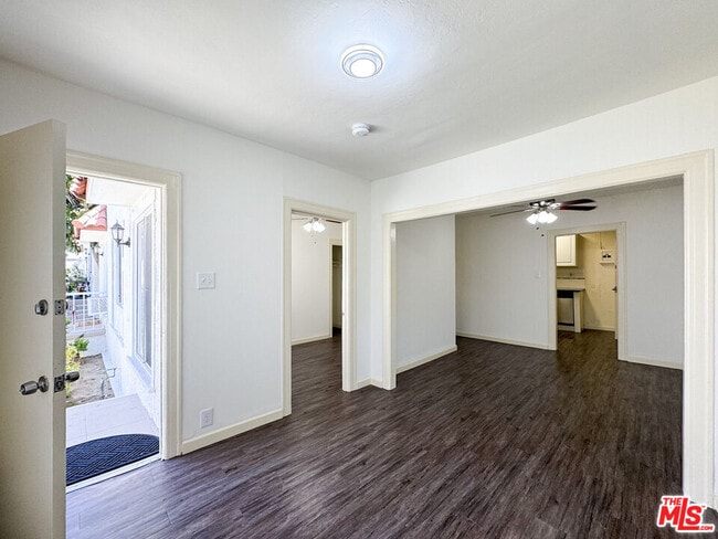 Building Photo - 4517 Franklin Ave Rental