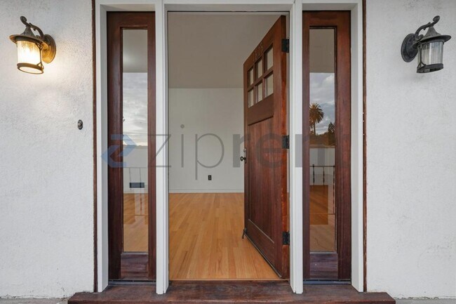 Photo - Unit