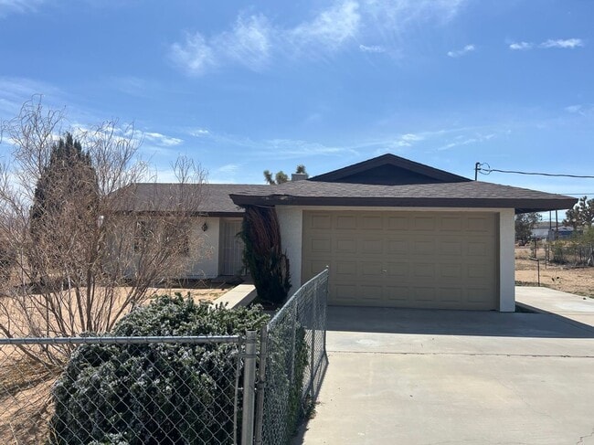 Photo - 58573 Sunflower Dr House