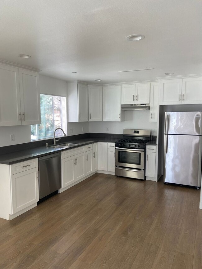 Photo - 11514 Emelita St Unit 11514