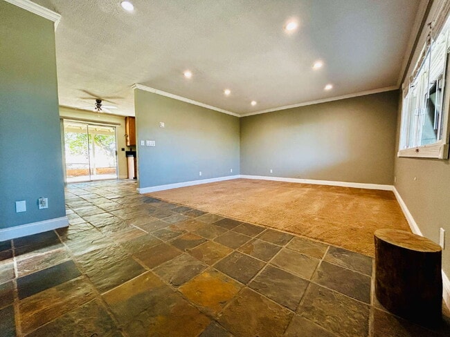Building Photo - Spacious 2 bd, 2 ba with attached finished garage
