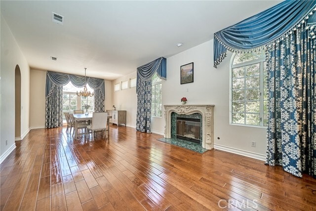 Photo - 1089 Village Dr