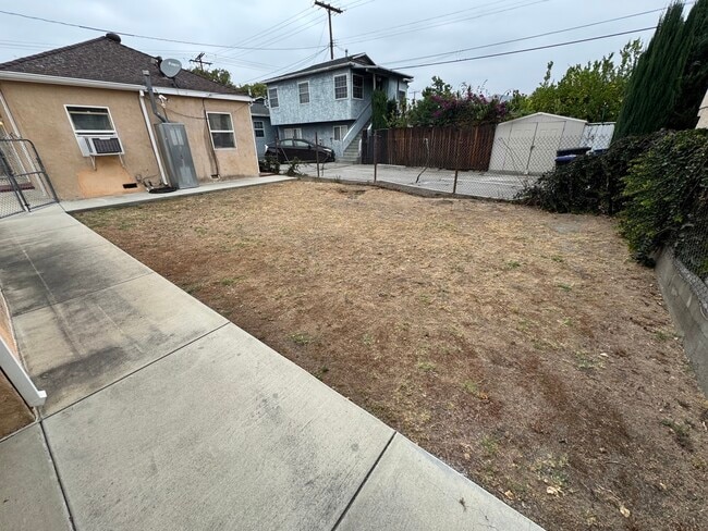 Building Photo - 2014 N Parish Pl