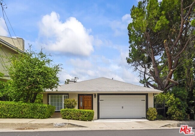 Building Photo - 11621 Sunshine Terrace Rental