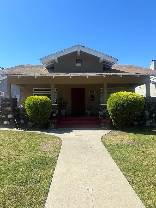 Photo - 1840 Middleton Pl House