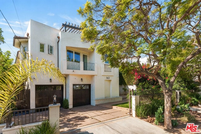 Building Photo - 363 S Saltair Ave