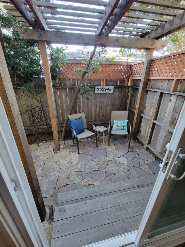 Photo - 415 Avenue G Ave Unit C