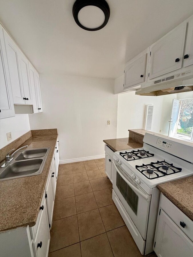 Photo - 16615 S Denver Ave Unit 2