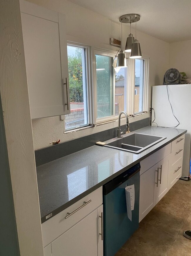 Photo - 6228 Stewart St