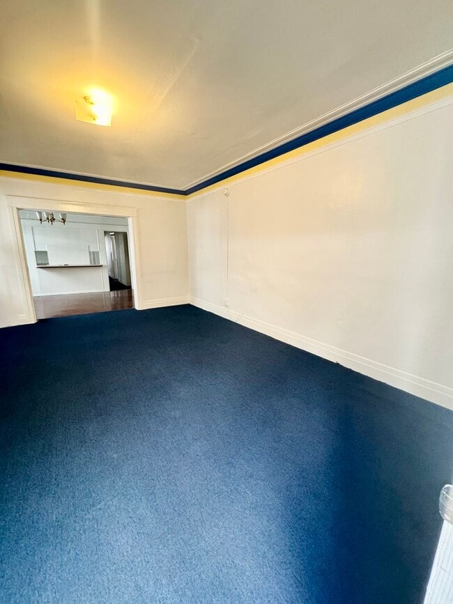 Building Photo - Spacious Unit Apt 01