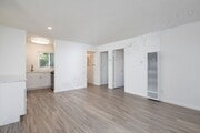 Photo - *OPEN HOUSE: 10/1 11:30AM-1PM* Gorgeous 2B... Unit 05