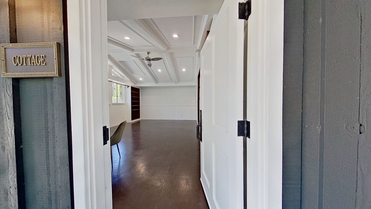 3D Tour - 9934 Westwanda Dr House