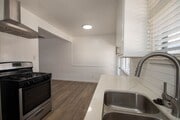 Photo - 12807-13 Burbank Blvd Unit 12813-5