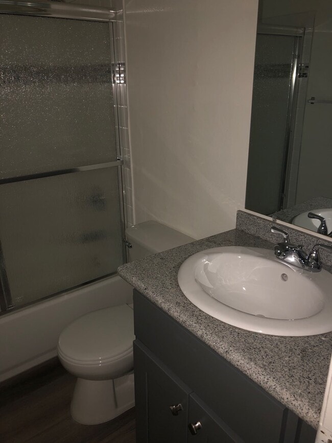 Photo - 4619 Rosewood Ave Unit 206