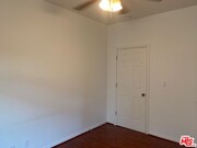 Photo - 1305 W 37th Pl
