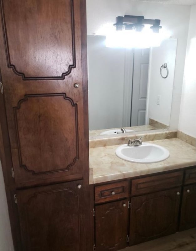 Photo - 11726 Lemay St