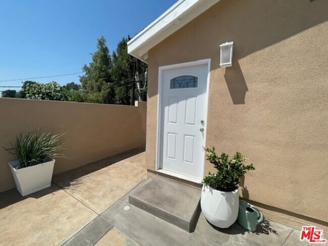 Building Photo - 2615 Elizondo Ave Rental