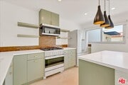 Photo - 210 S Hamilton Dr Apartment Unit 8